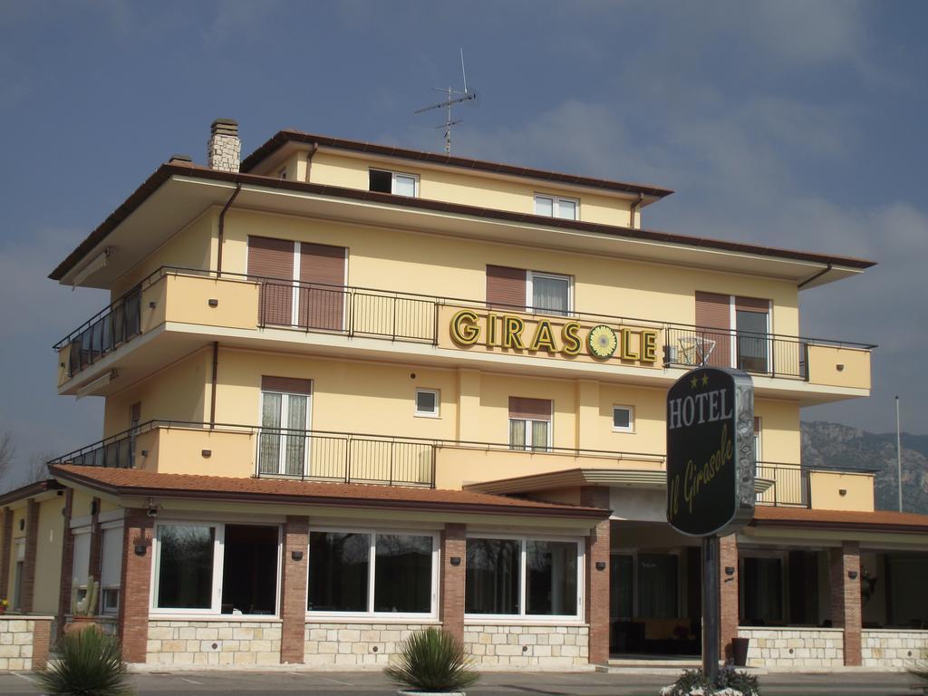 Hotel Il Girasole Terracina Exterior foto